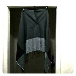 Harve Bernard full size Shawl Wrap